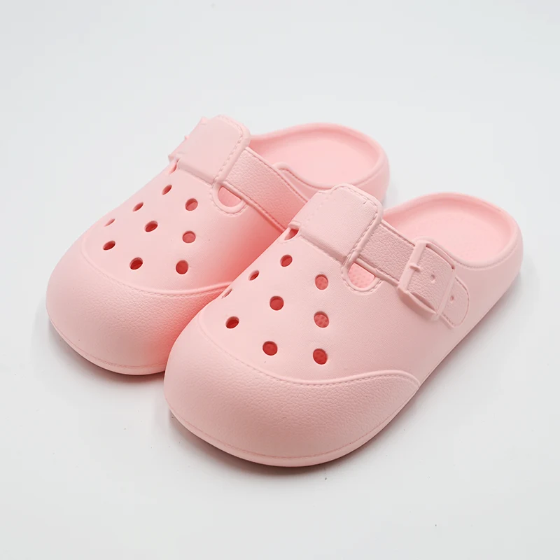 Waarom worden pantoffels met gaten steeds meer een must-have voor comfort en stijl?